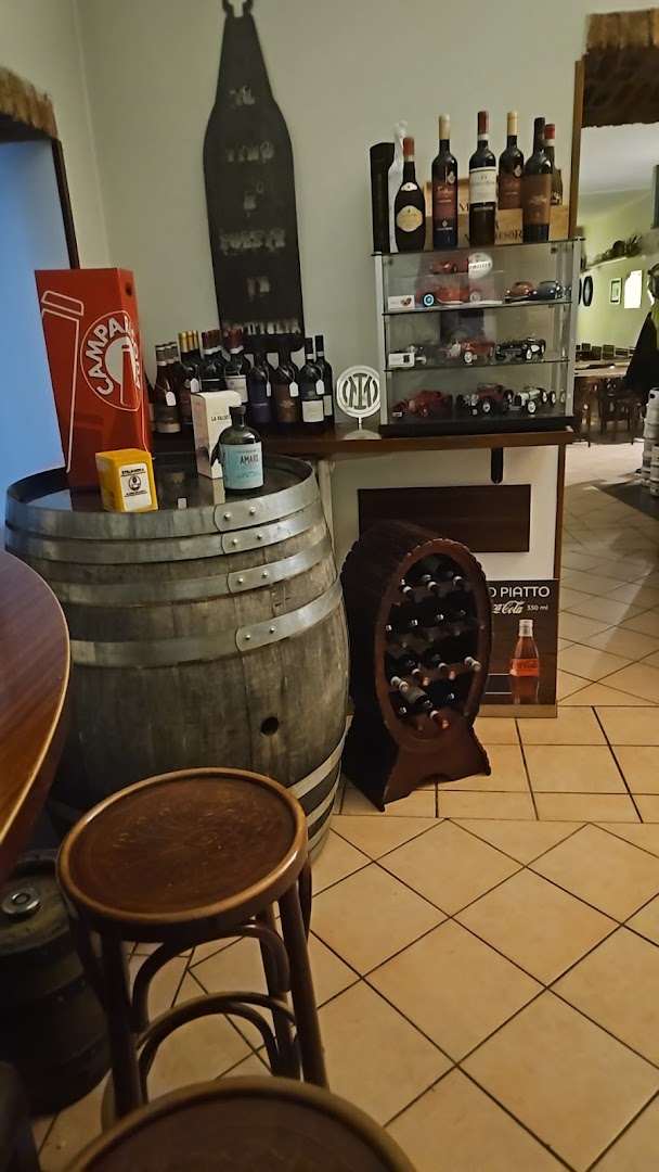 Ultima Spiaggia Bar, Cantù