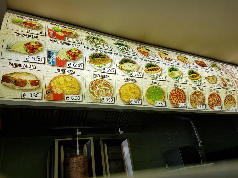 Ulu İstanbul kebap pizza, Genova