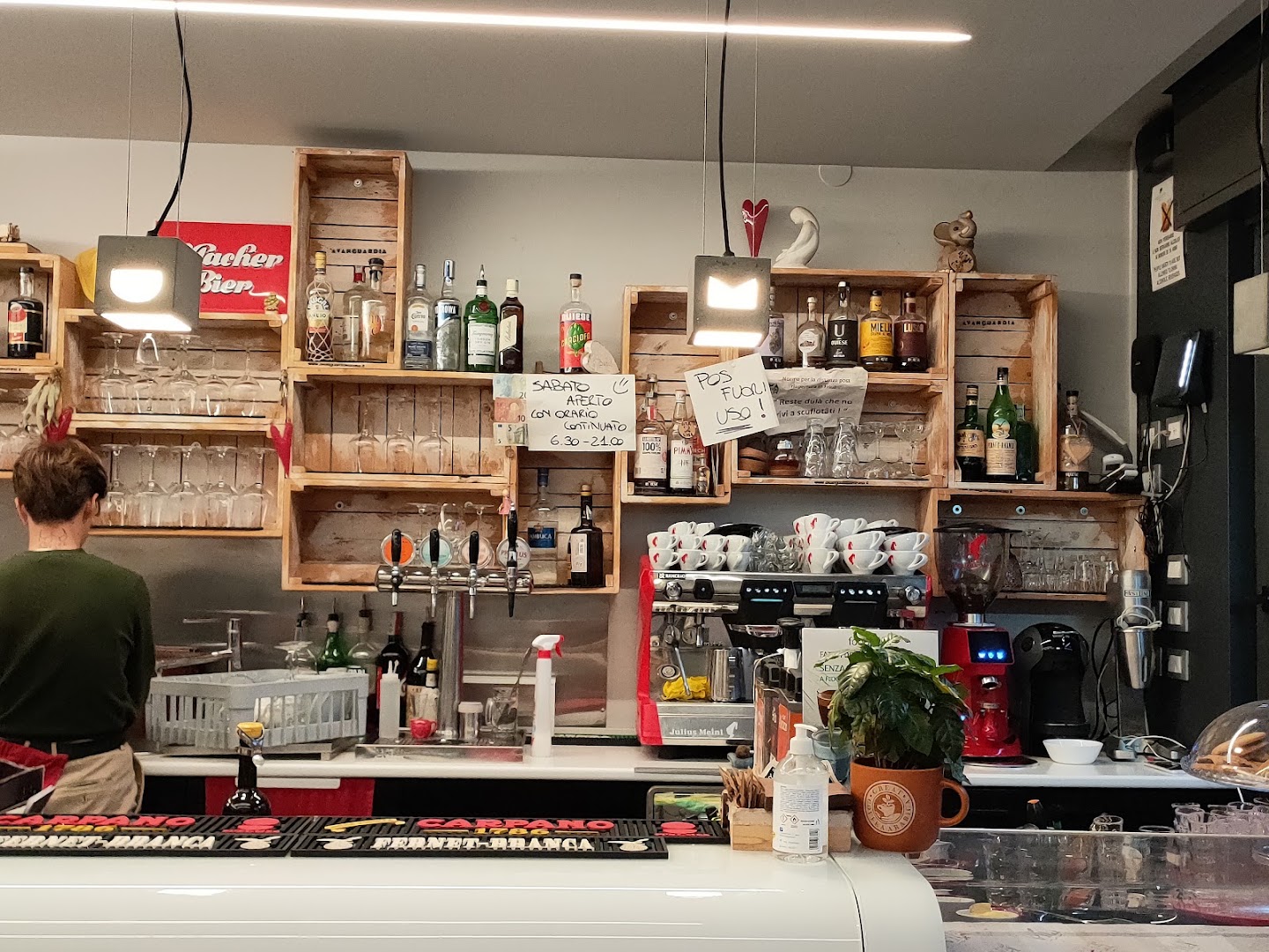 UMA BAR