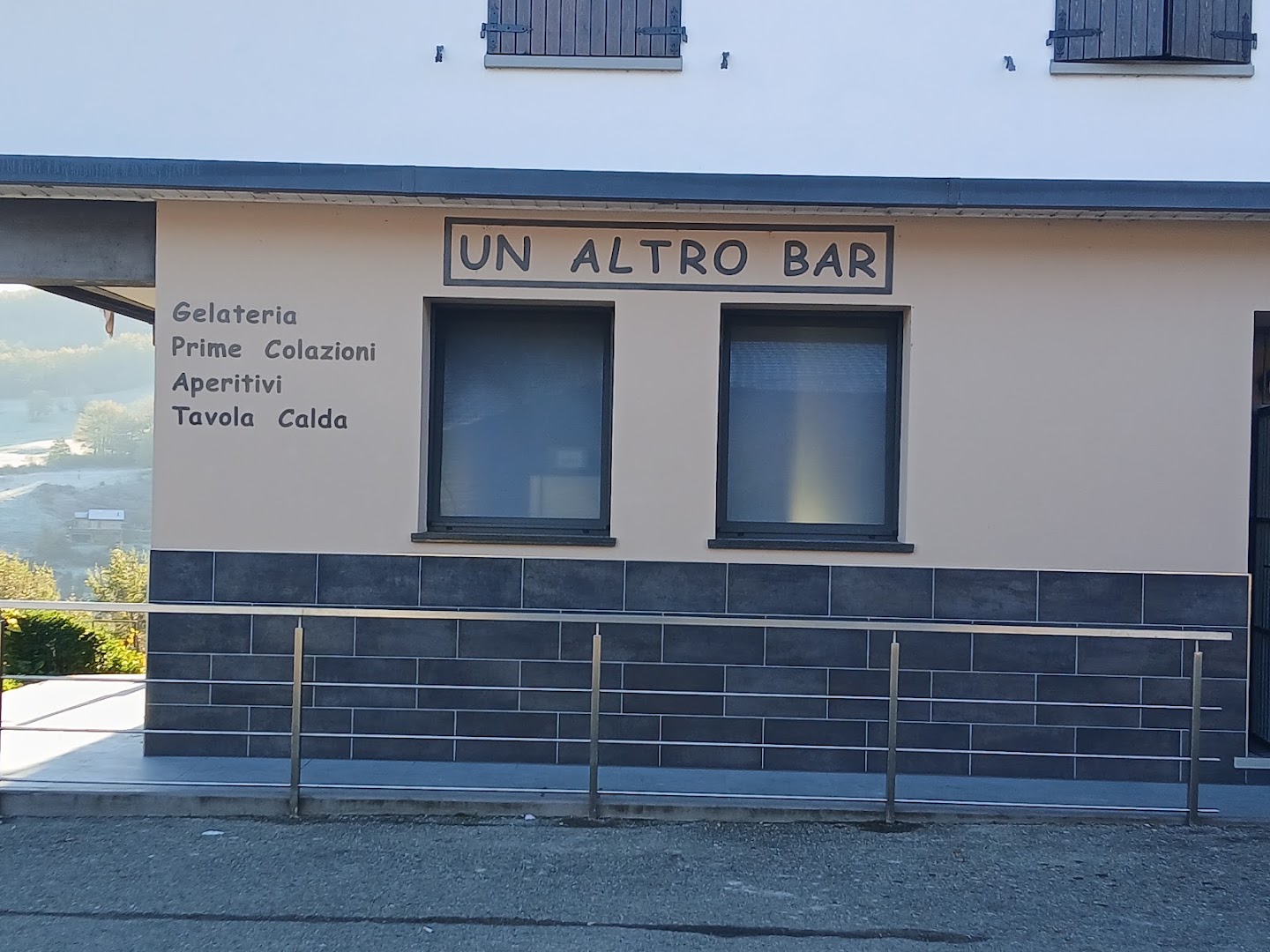 Un Altro Bar