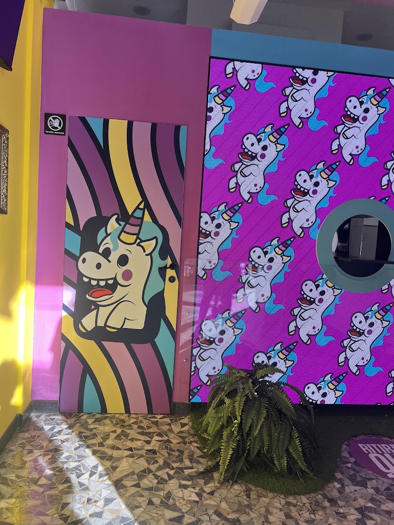 Unicorneria, Latina