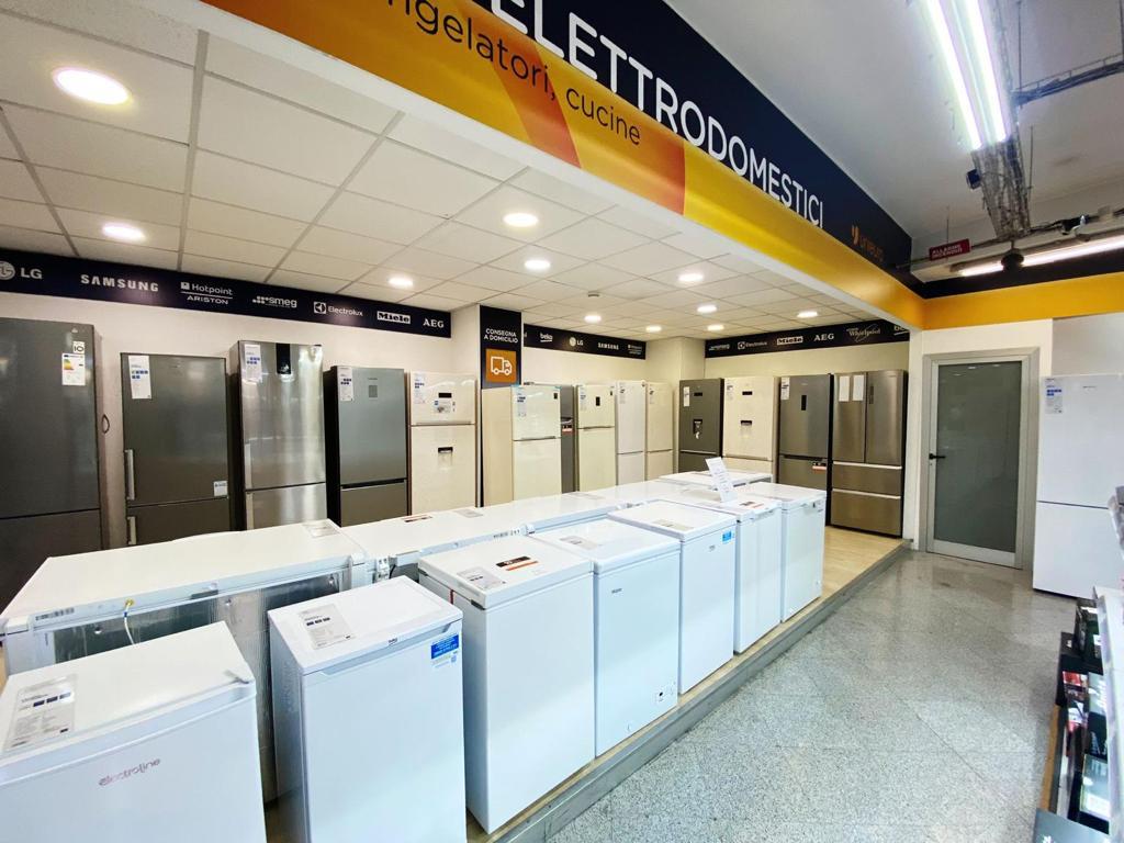 Unieuro Cardito Fusco Salvatore & C Srl - Vendita Elettrodomestici e Mobili