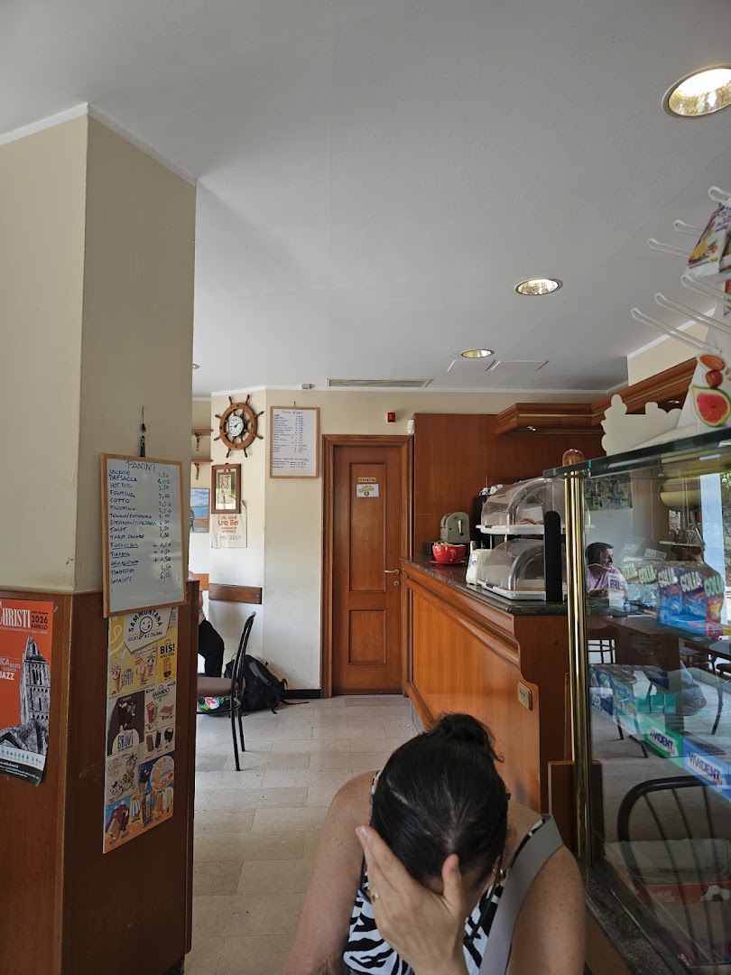 Uno Bar