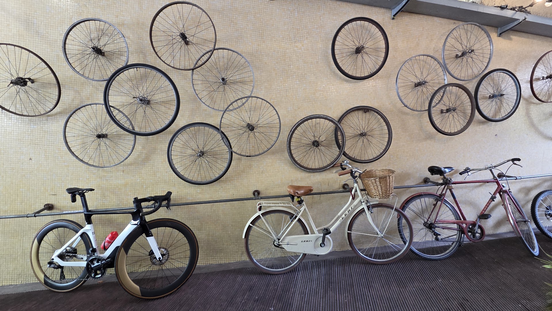 Upcycle Milano Bike Café