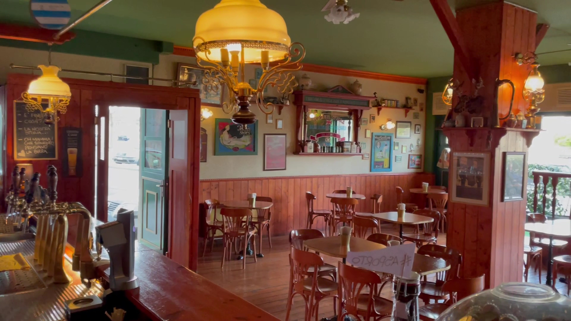 Upper Wall Pub