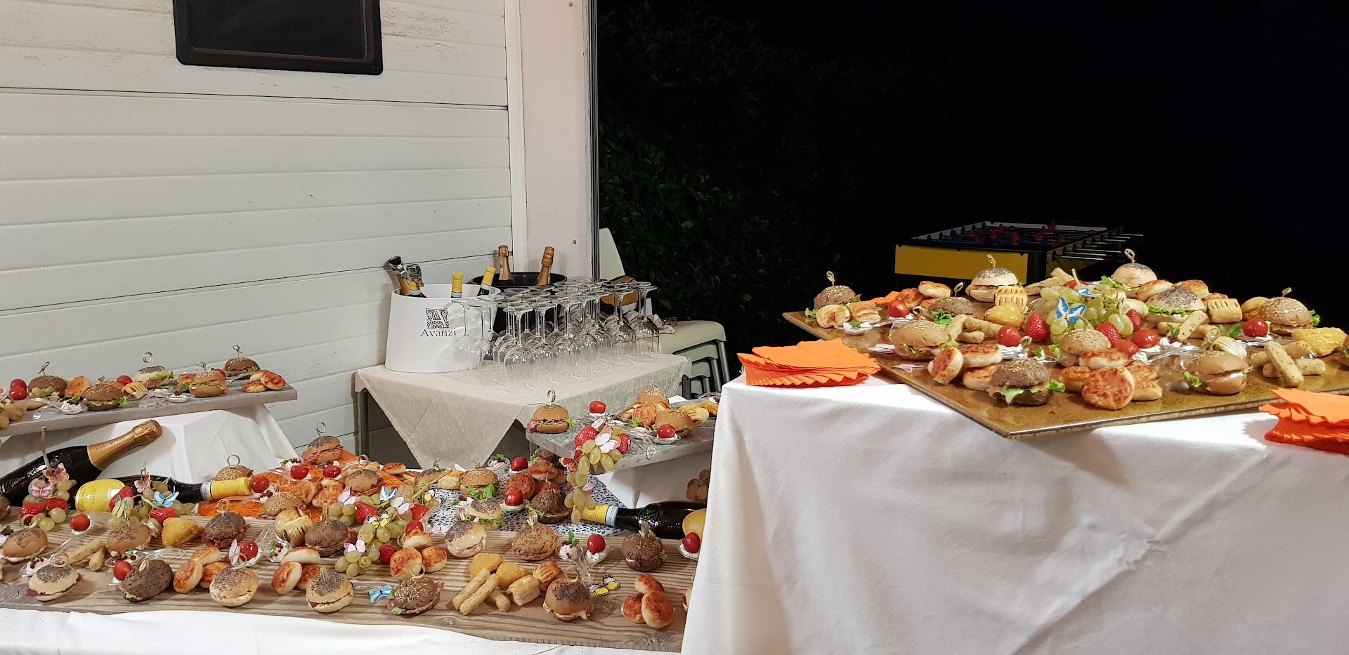 upupa coffee wine restaurant