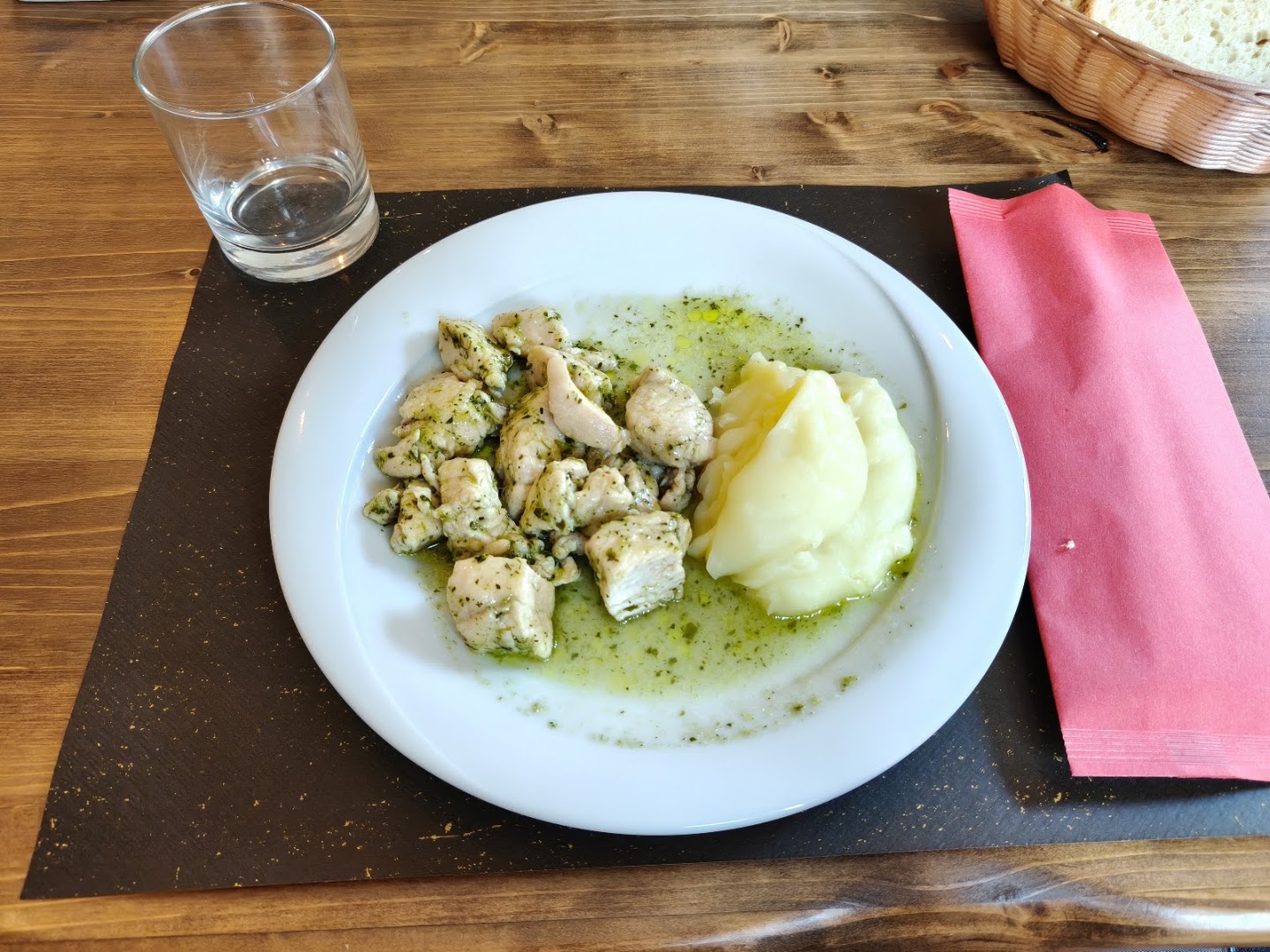 Urb8 Bar Ristorante Pizzeria