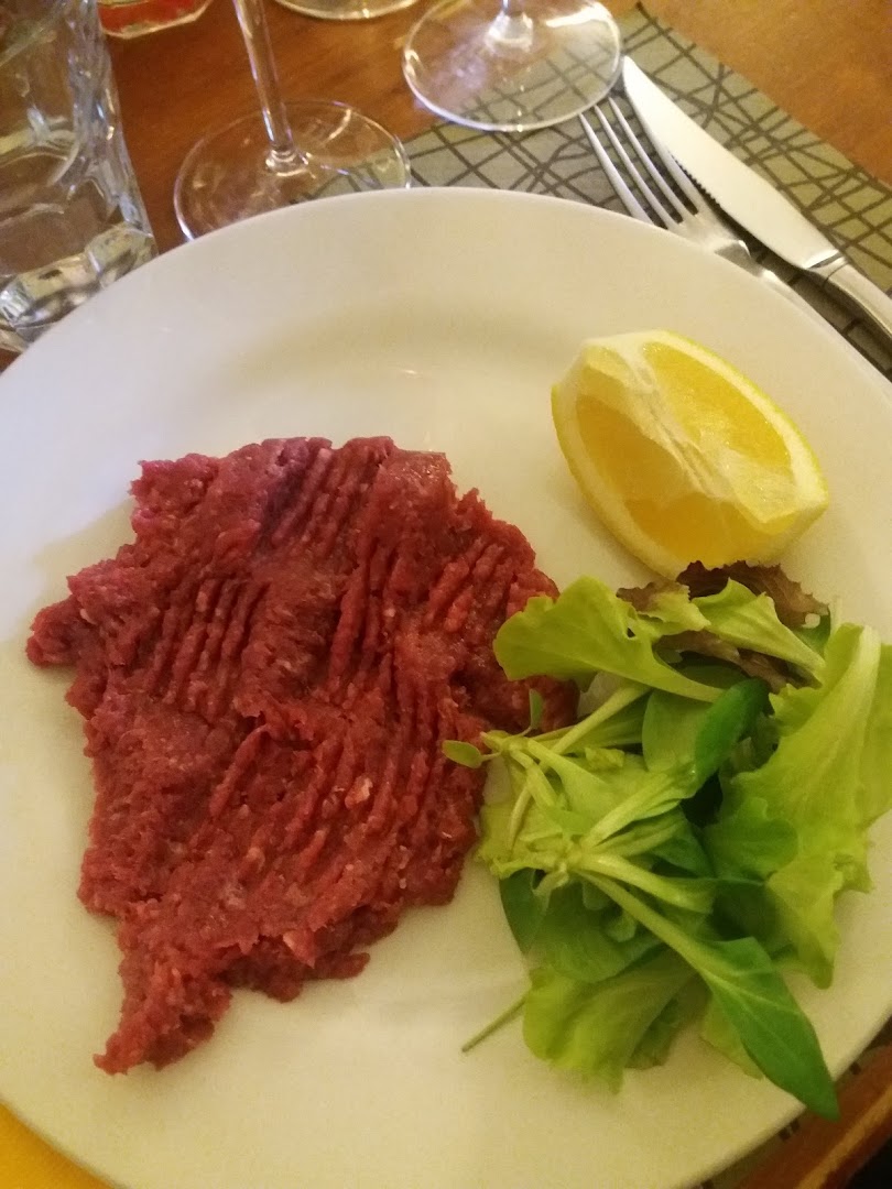 Ustaria dal Merca'