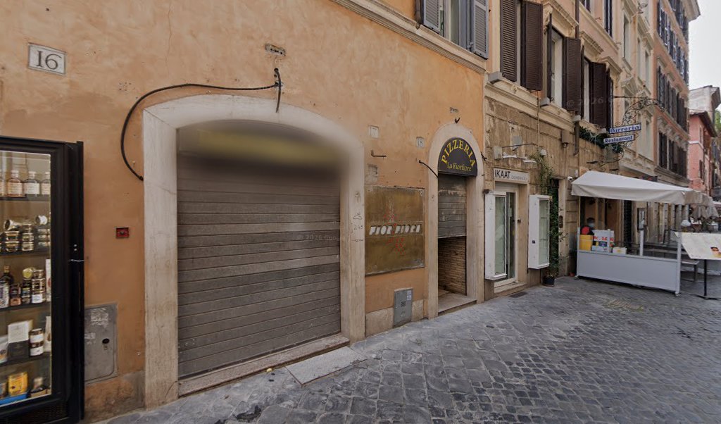 V. della Croce, 17/18, Roma