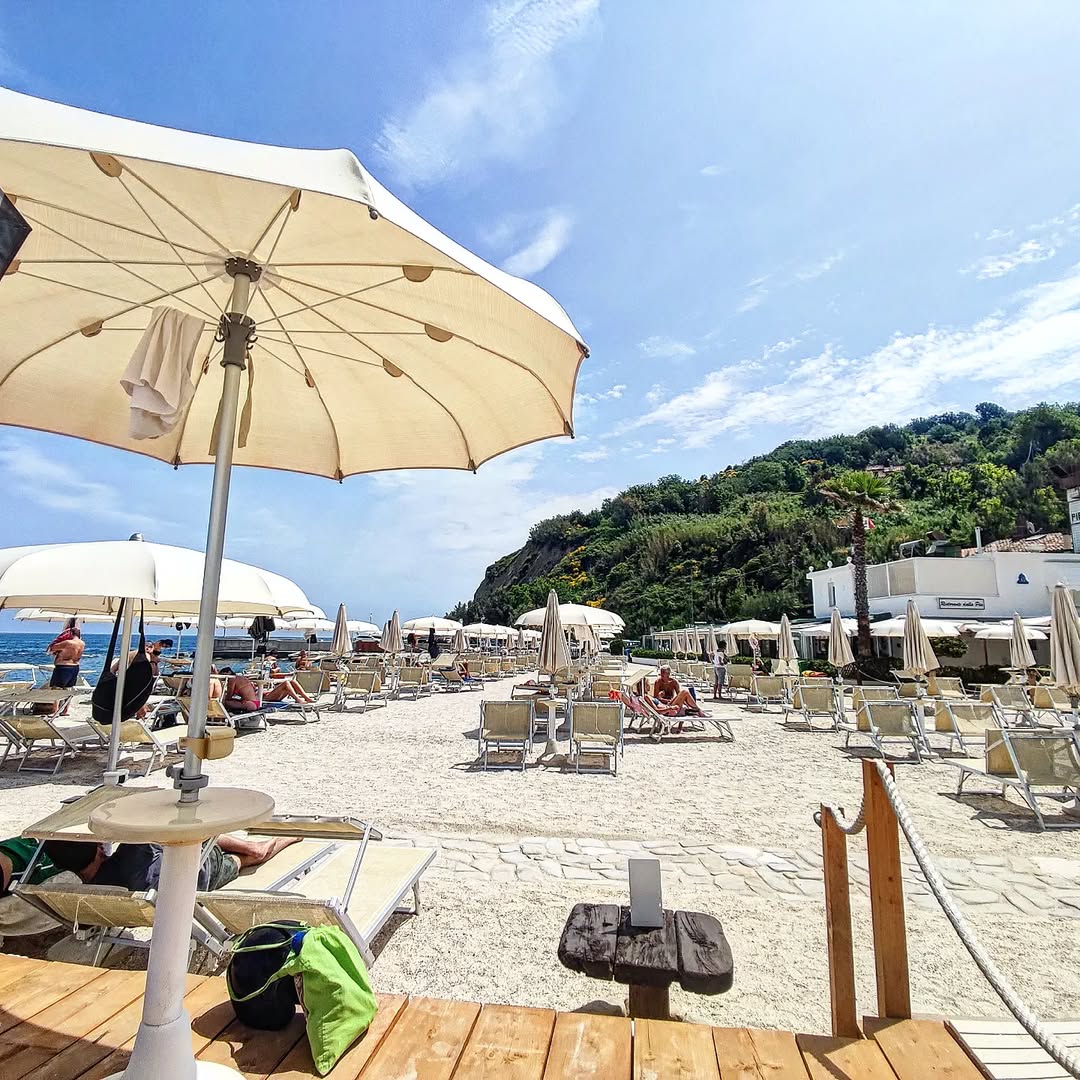 Vallugola Beach & Bar