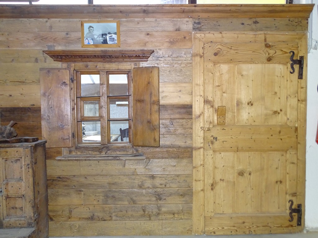Valtellina Antichità Restauri s.n.c. di Gianola Paolo e C., Montagna In Valtellina