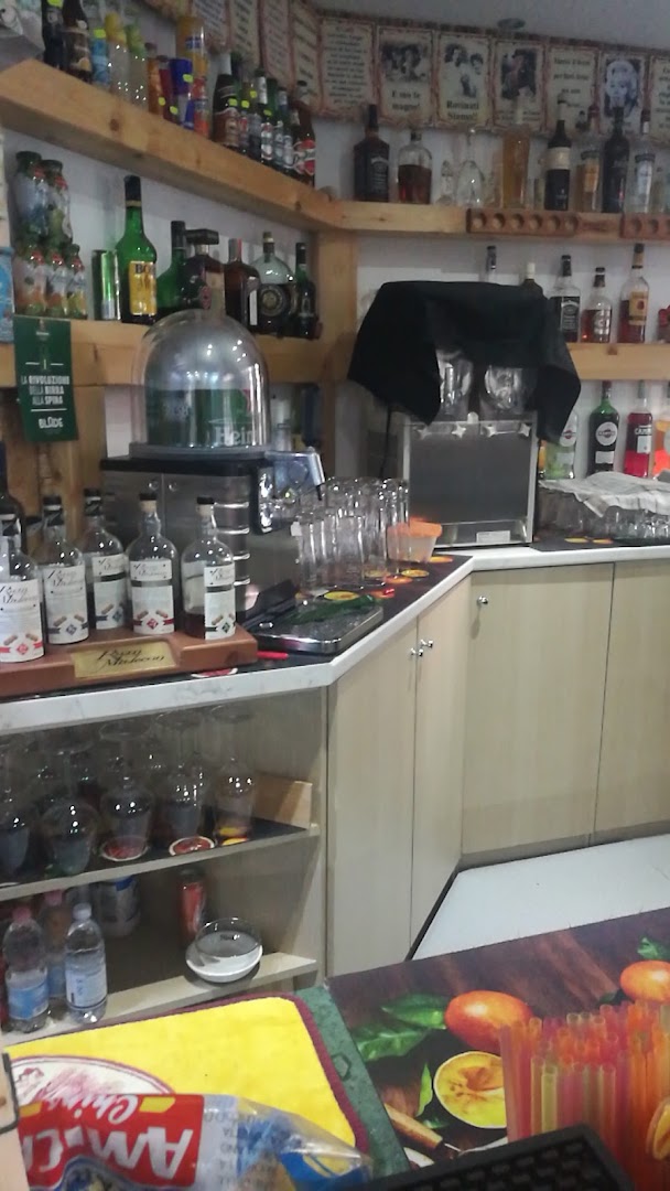 Vancouver Saloon, Vibo Valentia