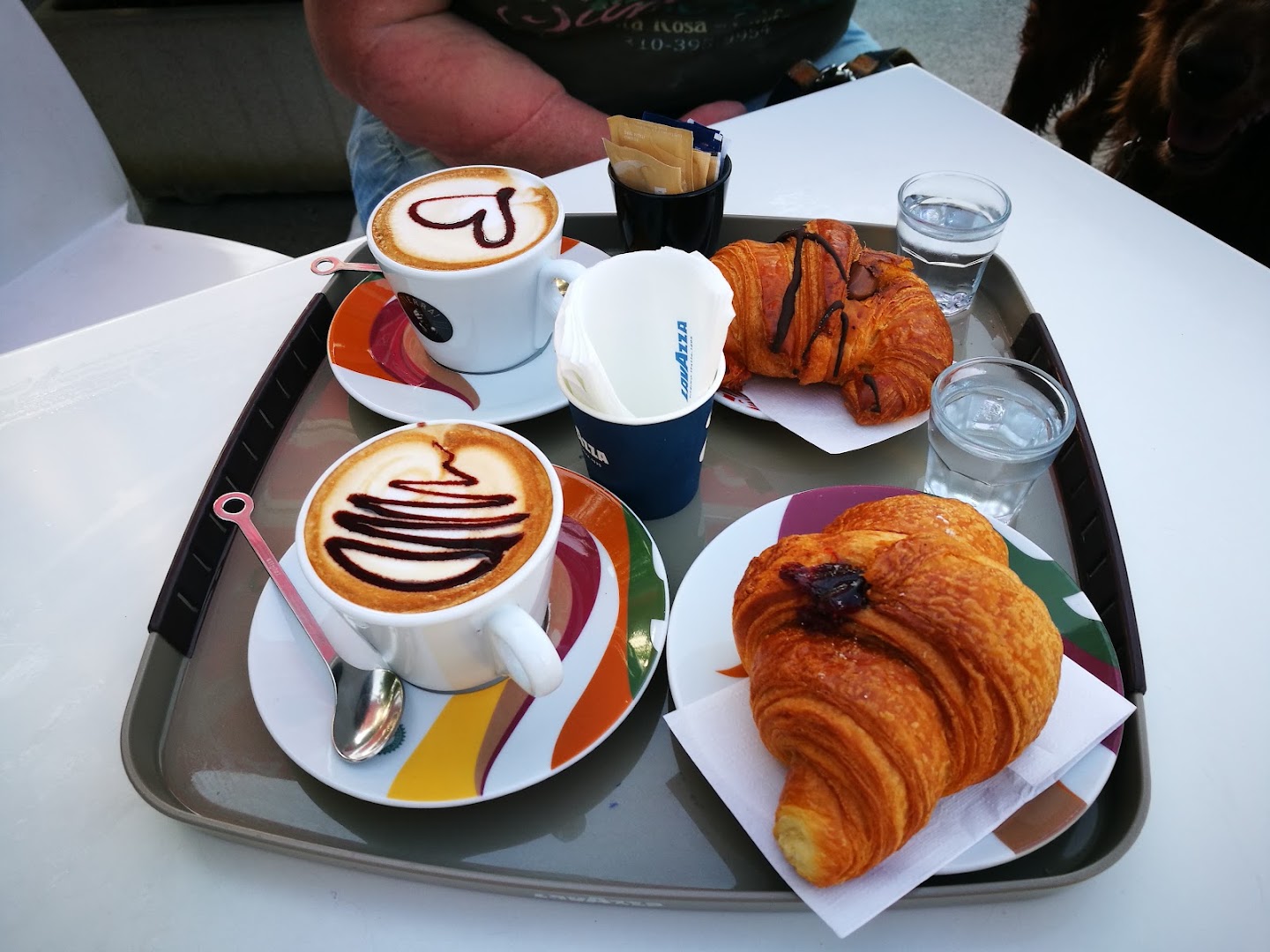 Vanni's Cafè BAR/TABACCHI. Lounge bar