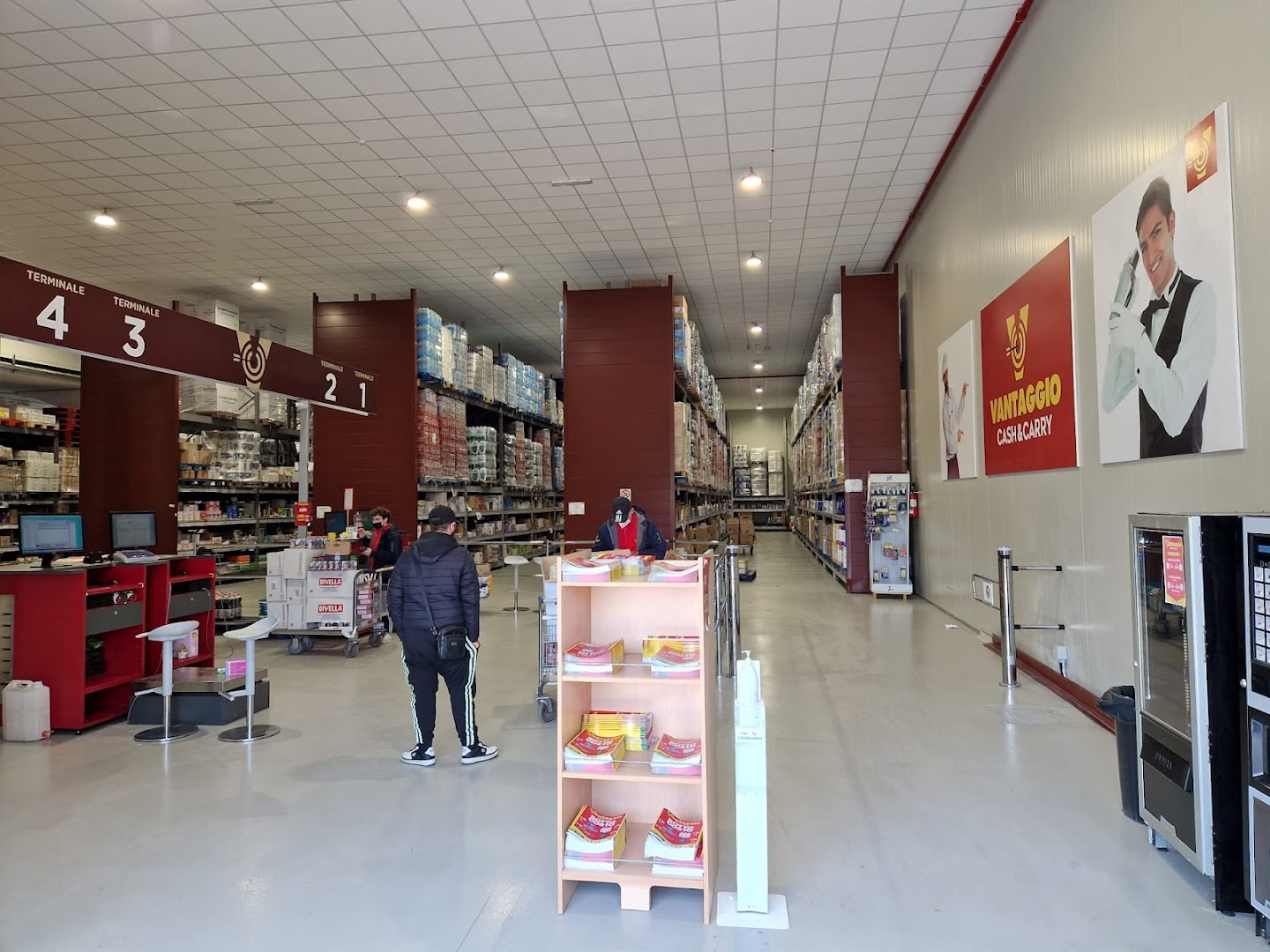 Vantaggio Cash And Carry