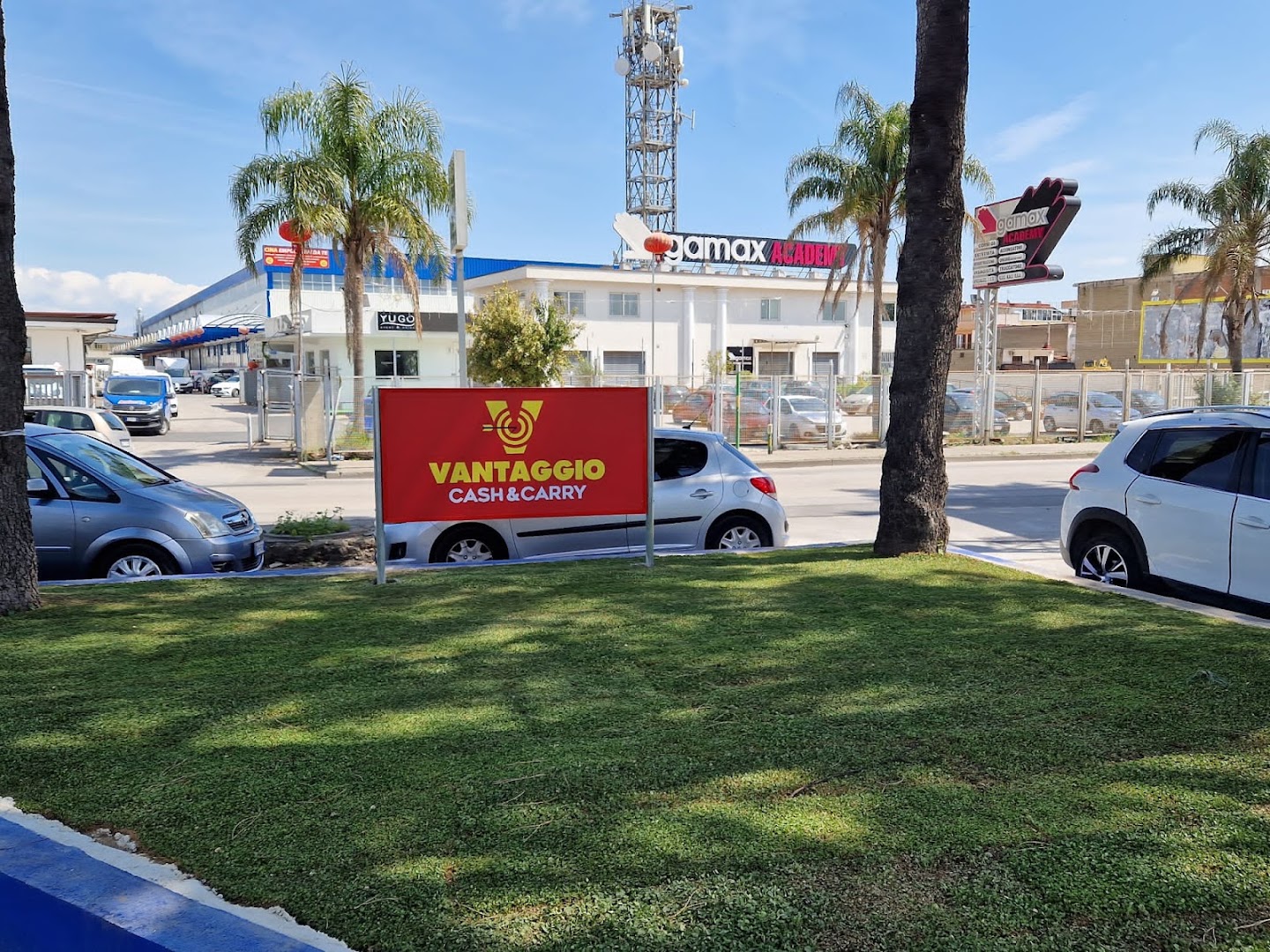 Vantaggio Cash And Carry