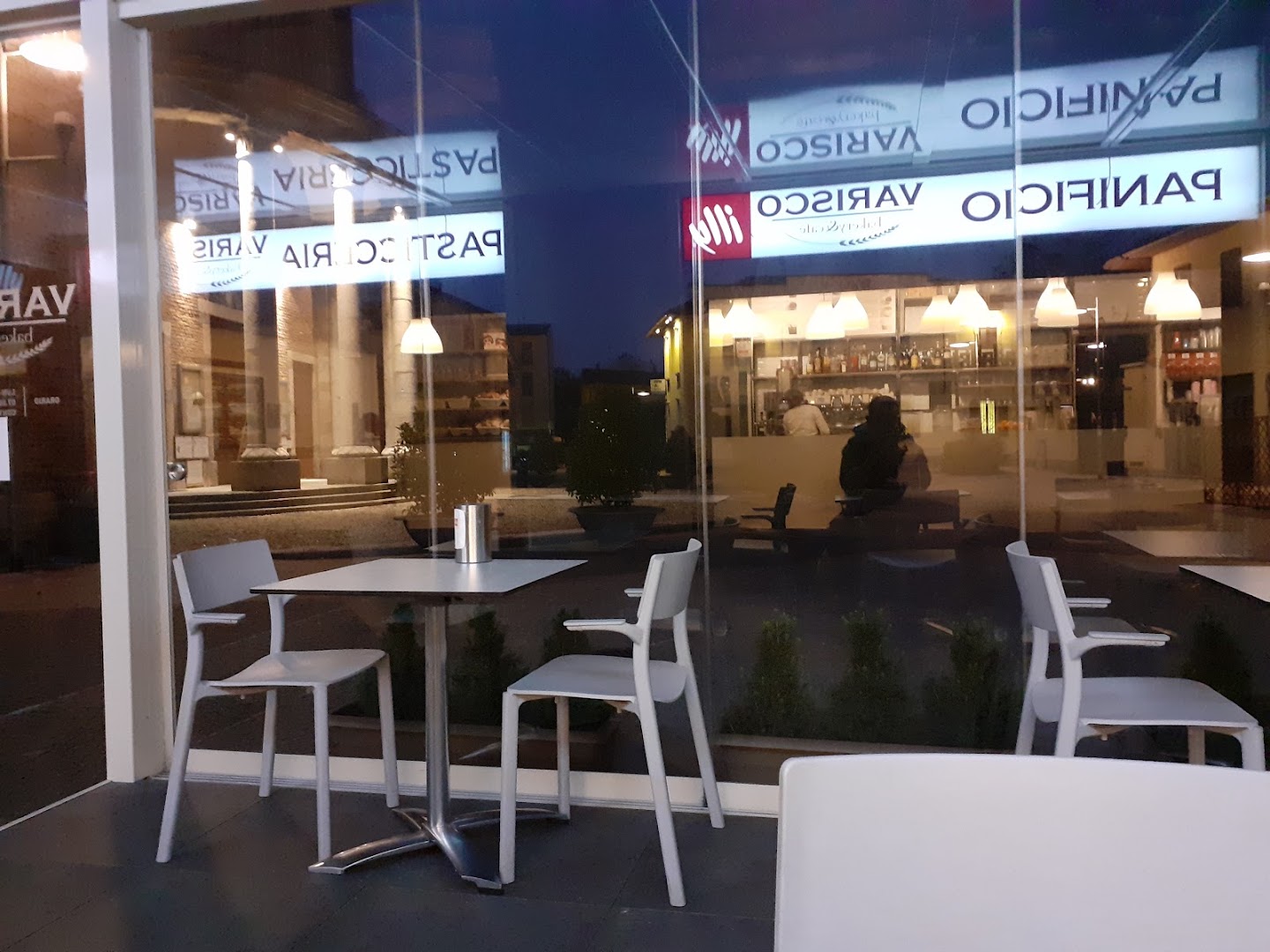 Varisco Bakery & Café