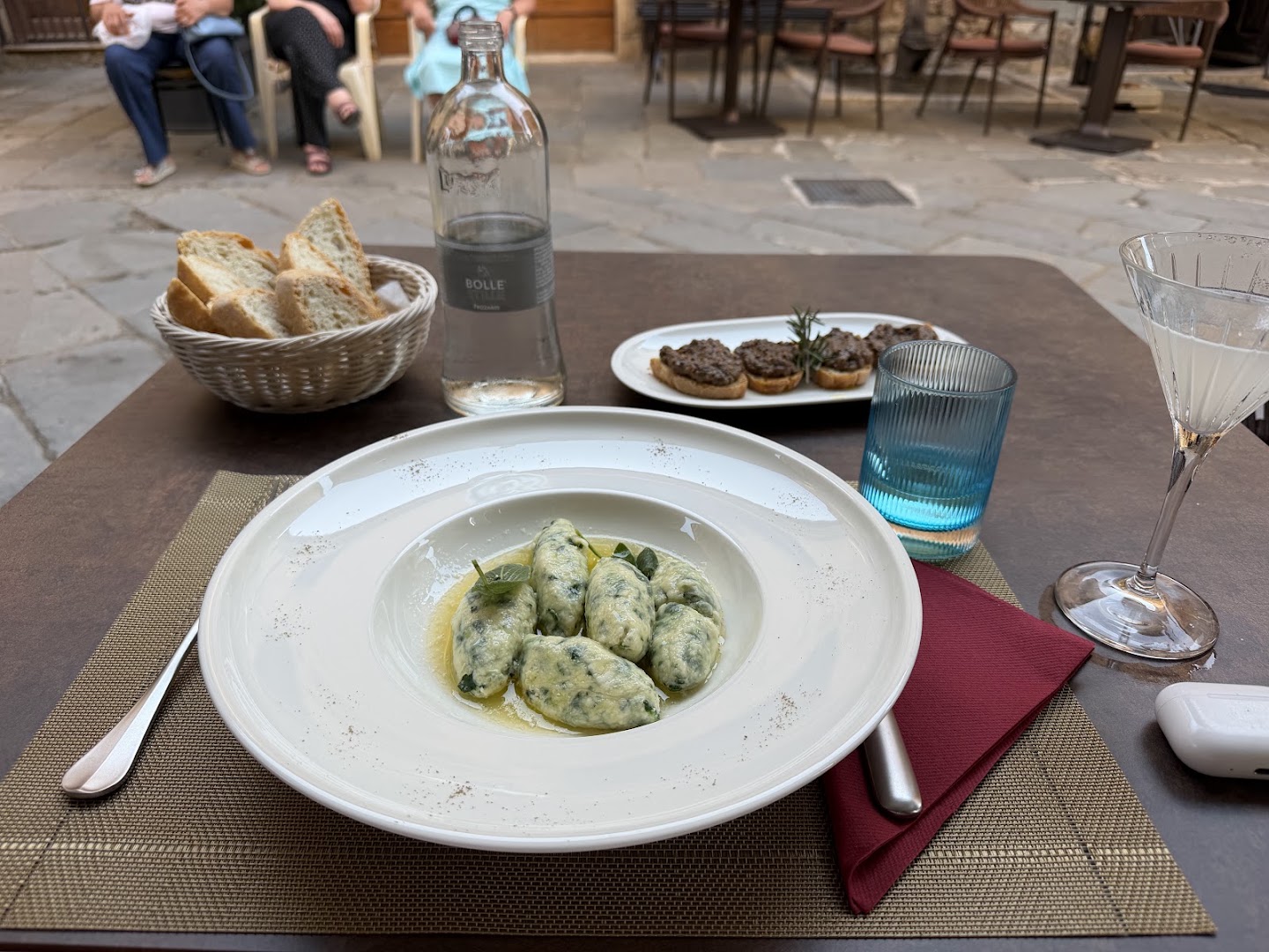 Vecchia Dispensa | Vini e cucina a Montemerano