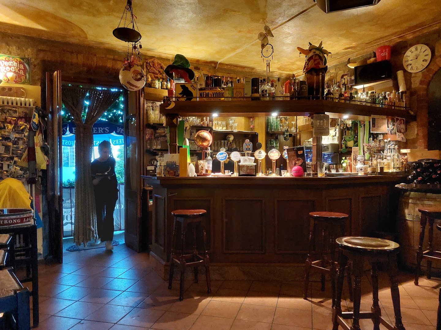 Vecchia Rocka Pub