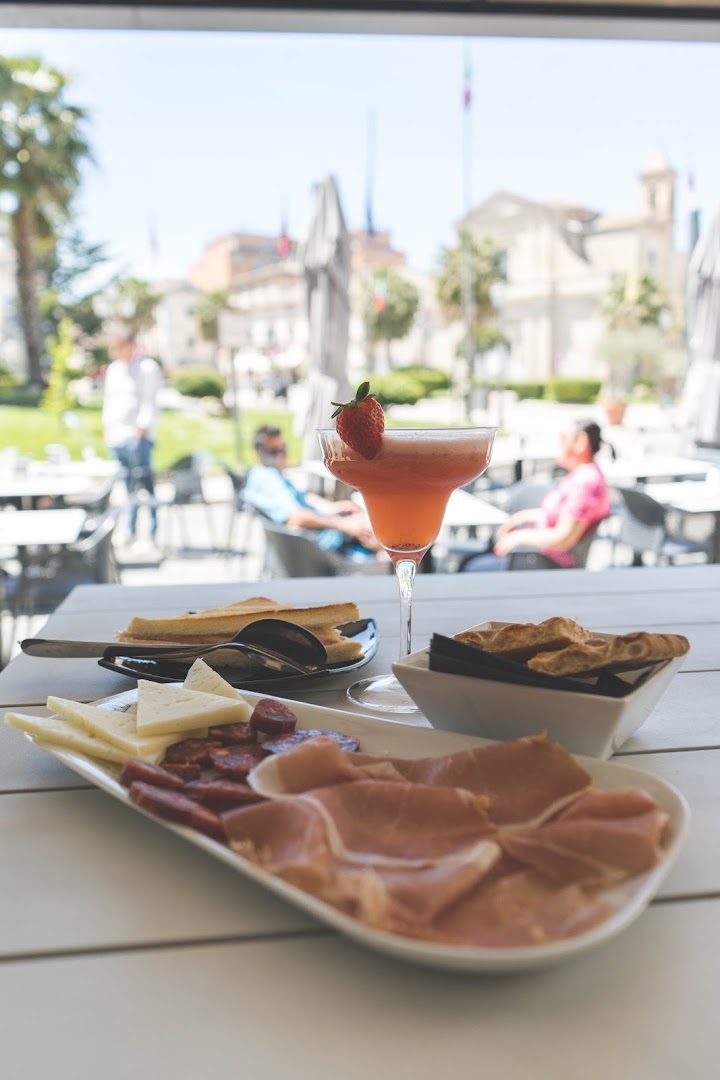 Ventinove in Piazza Vasto