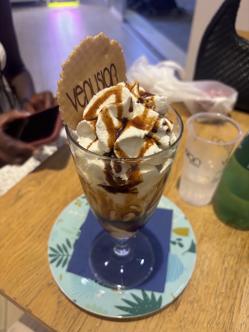 Venusian • Cocktail & Gelateria