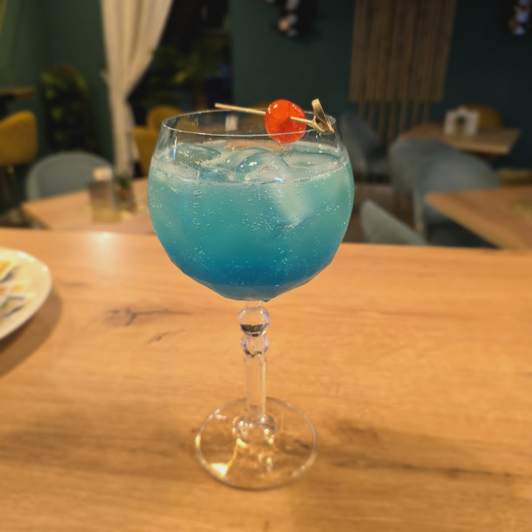 Veranda lounge bar