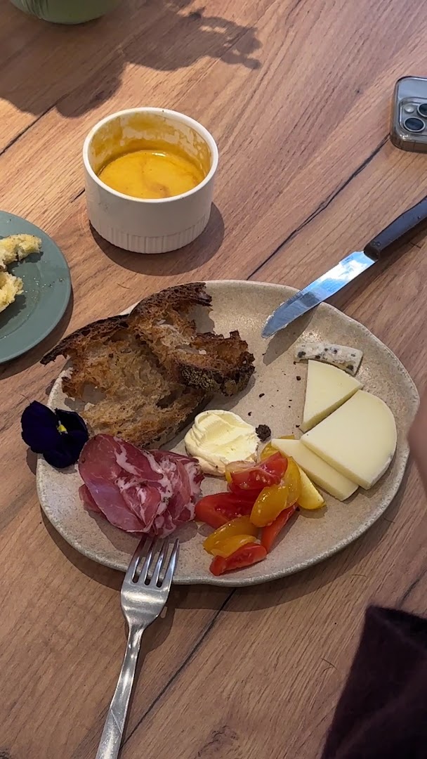 Veronero Artisan Coffee & Bakery. Specialty Coffee and All-day Brunch in Bari