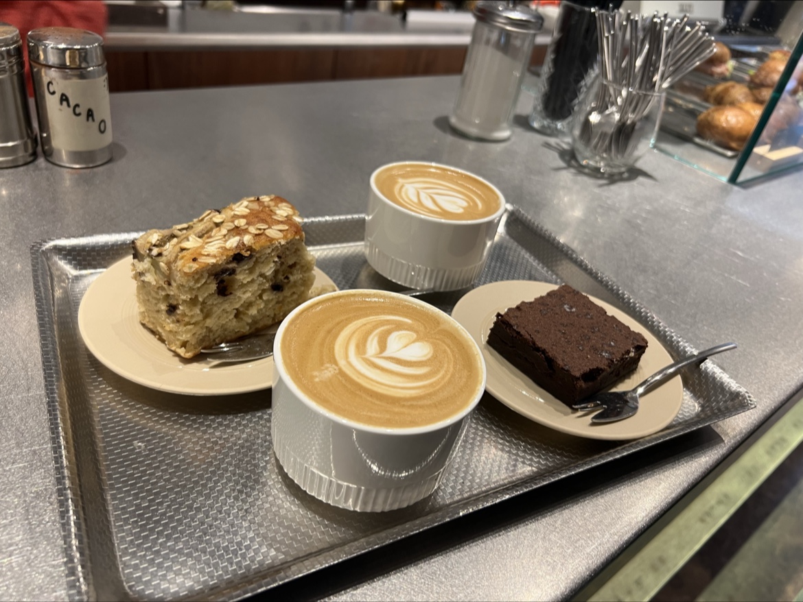 Veronero Artisan Coffee & Bakery. Specialty Coffee and All-day Brunch in Bari