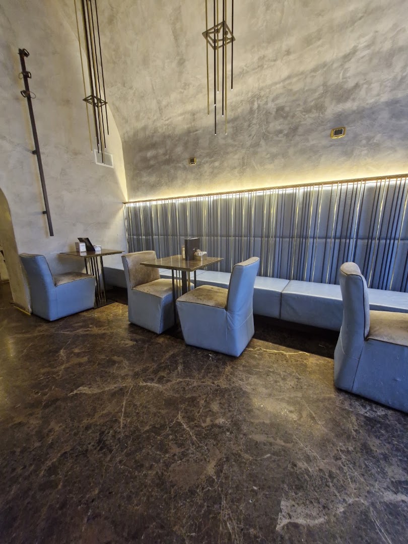 Veronero Artisan Coffee & Bakery. Specialty Coffee and All-day Brunch in Bari