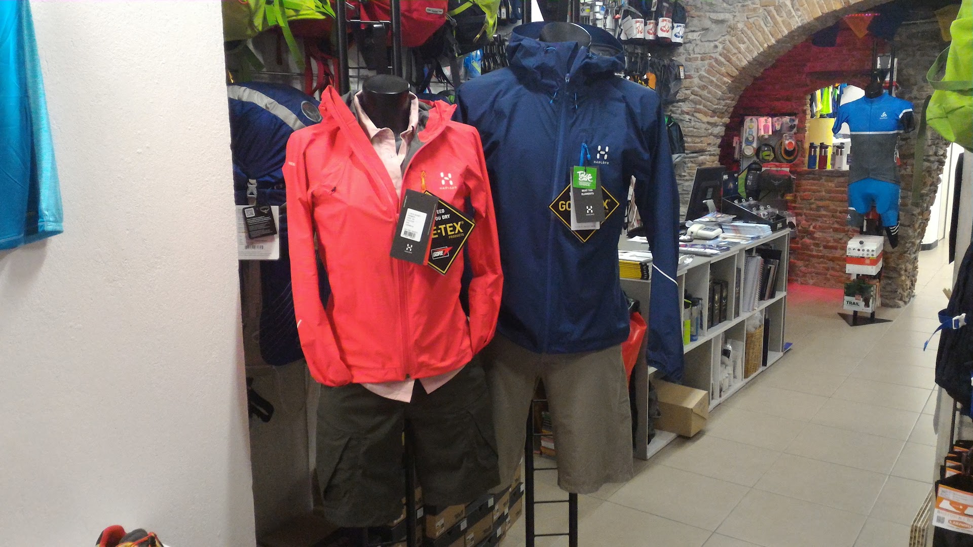 Vertical No Limits Chiavari