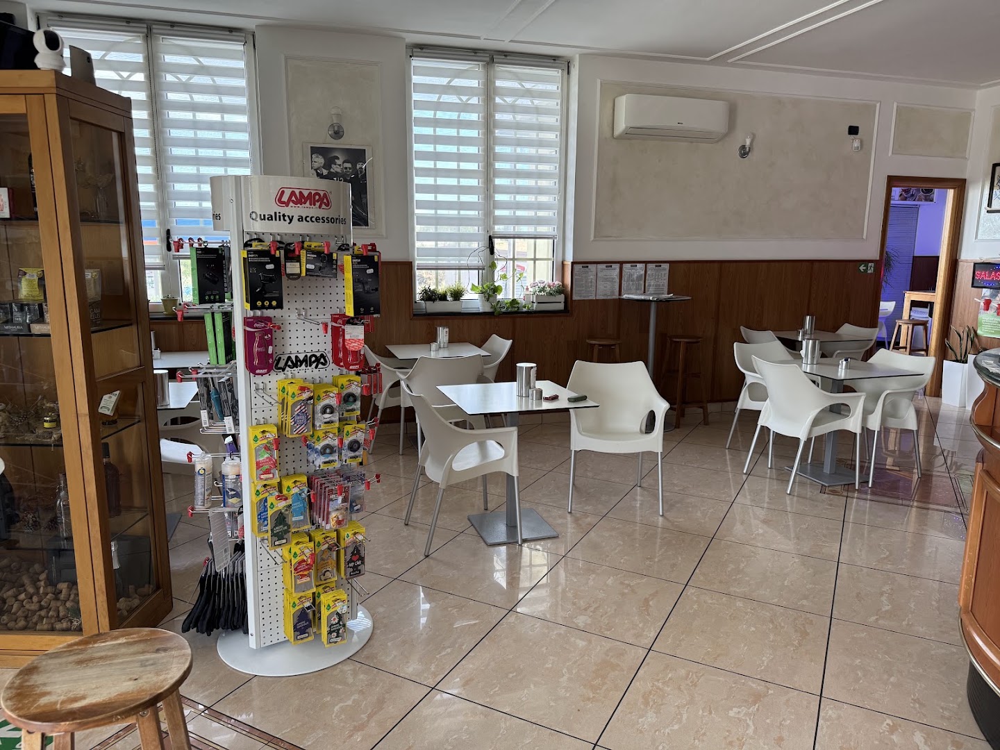 Vertigo Cafe'