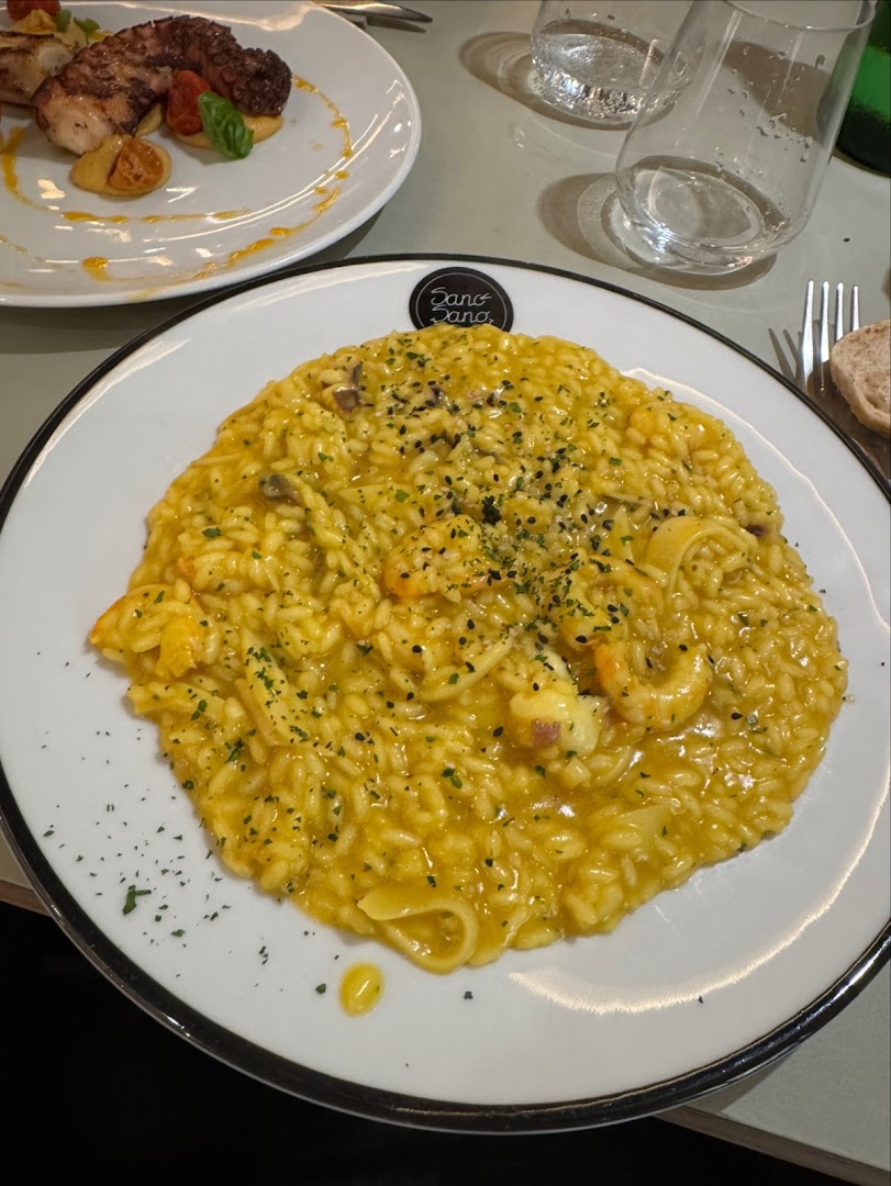 Vesù by Sano Sano, Napoli