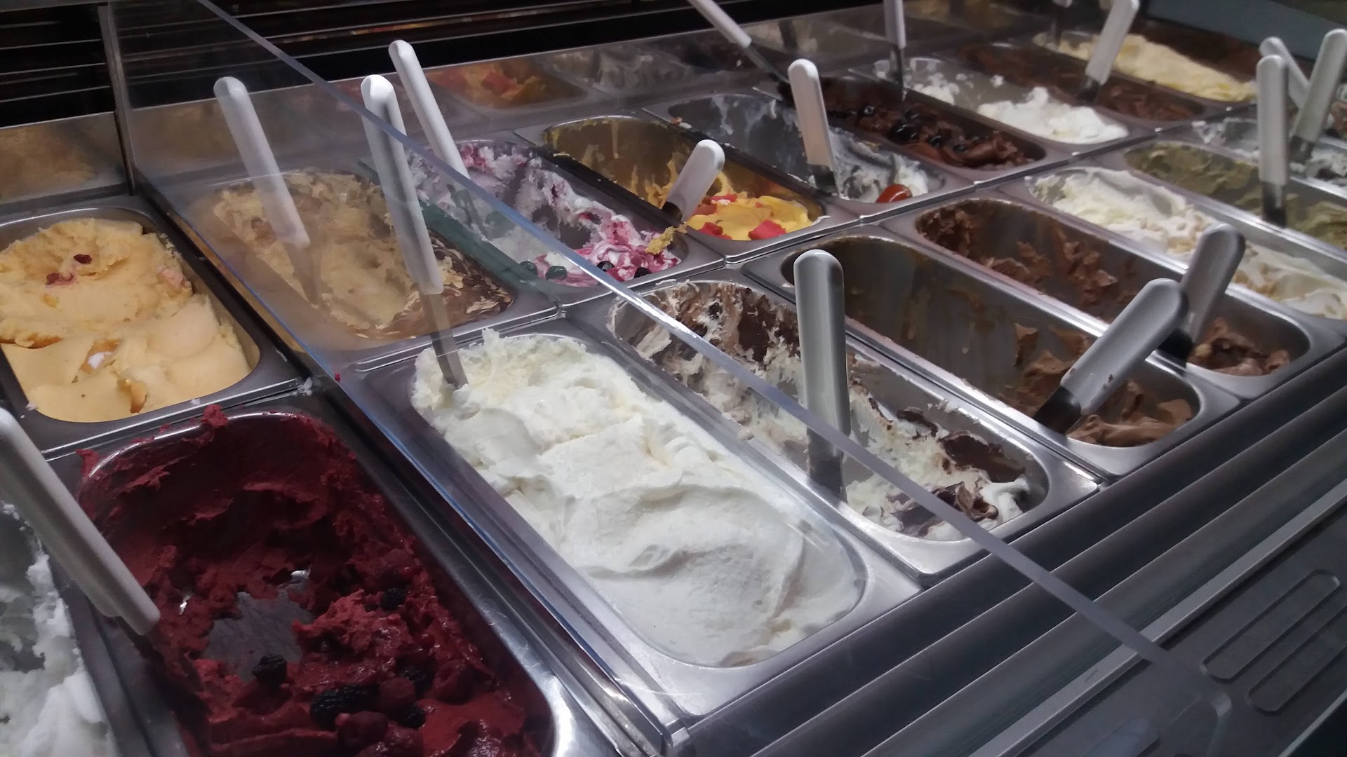Via Gotti 5 Gelateria Artigiana