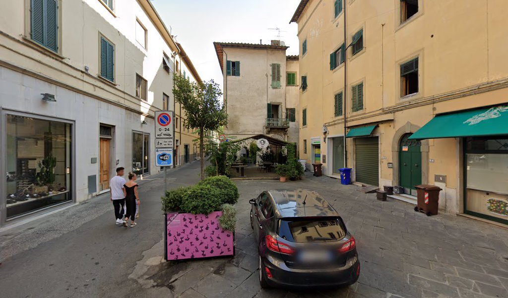 Via Luigi Paladini, 8-14