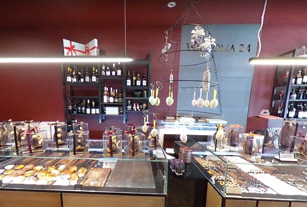 Via Roma 24-Pasticceria