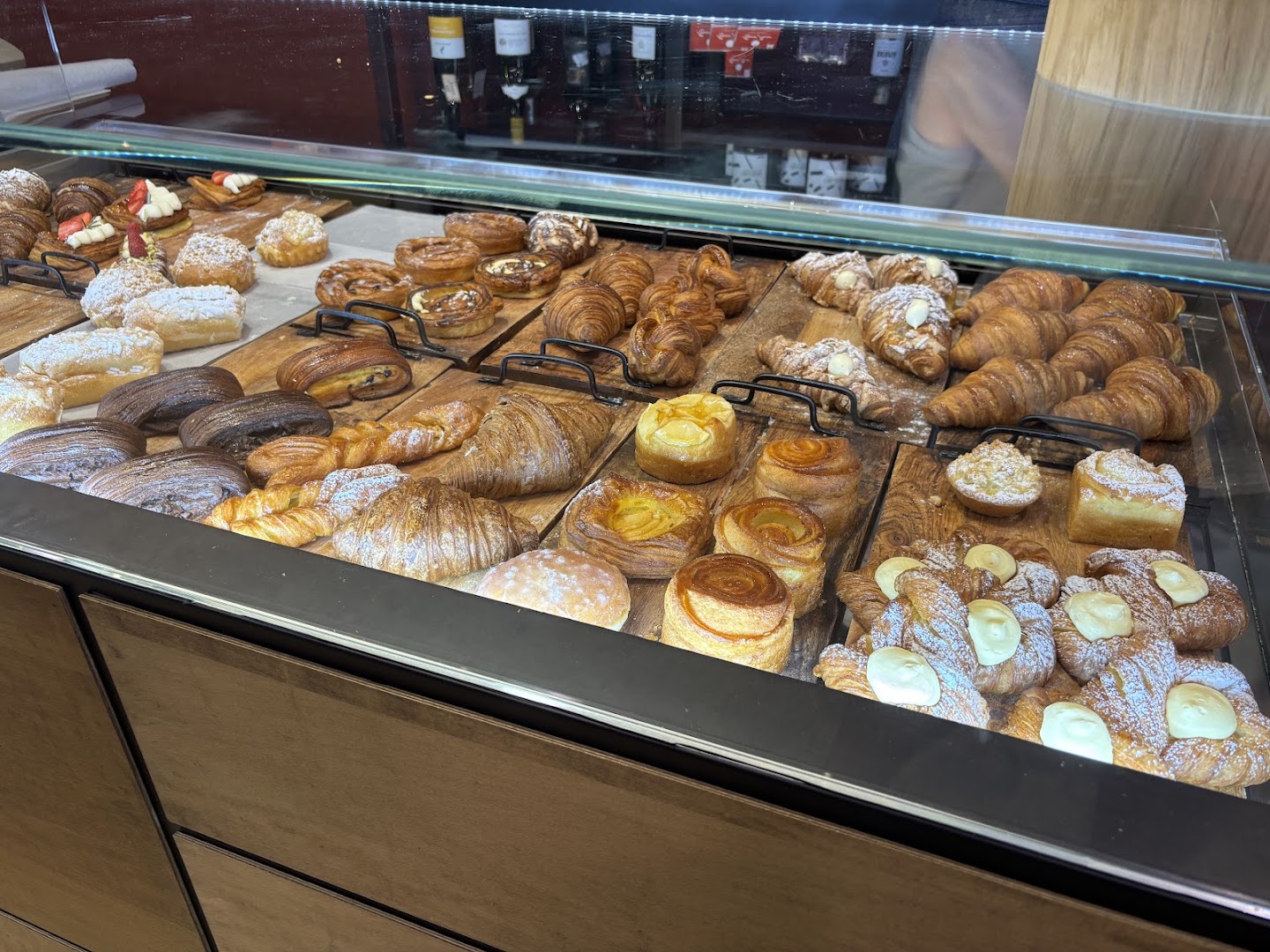 Via Roma 24-Pasticceria