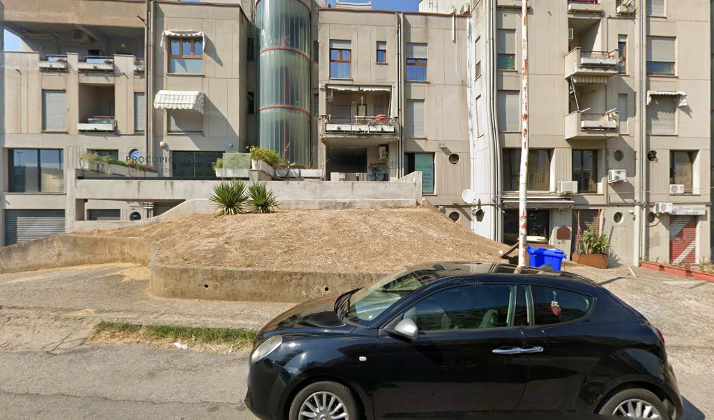 Via Sandro Pertini, 34