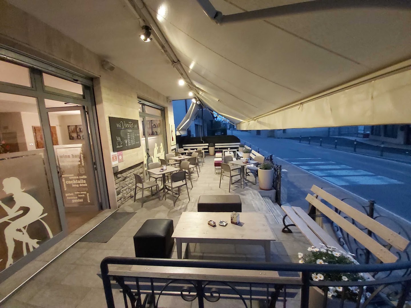 Via Veneto Cafè
