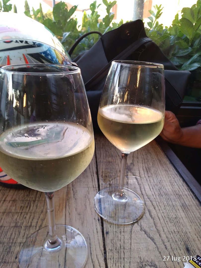 ViaVai WineBar