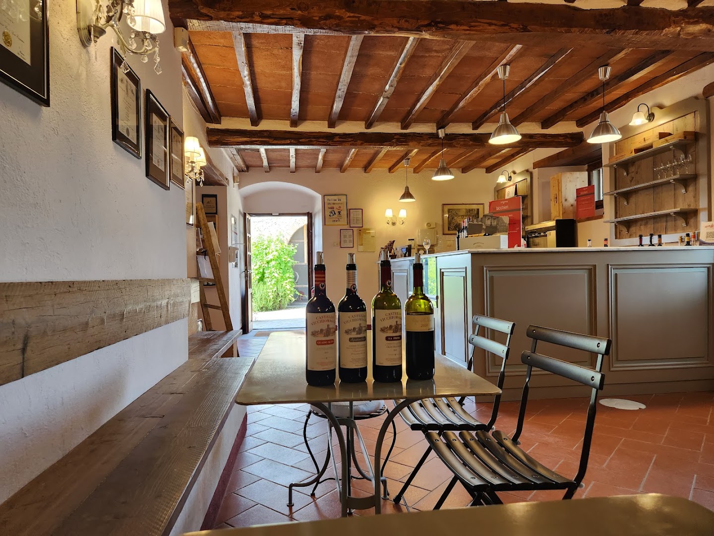 Vicchiomaggio - Wine Shop and Tasting Room