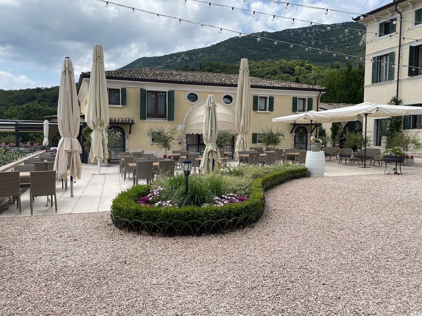 Villa Cariola, Caprino Veronese
