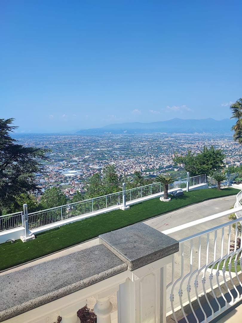 Villa Ristorante Le Chateau, Lettere