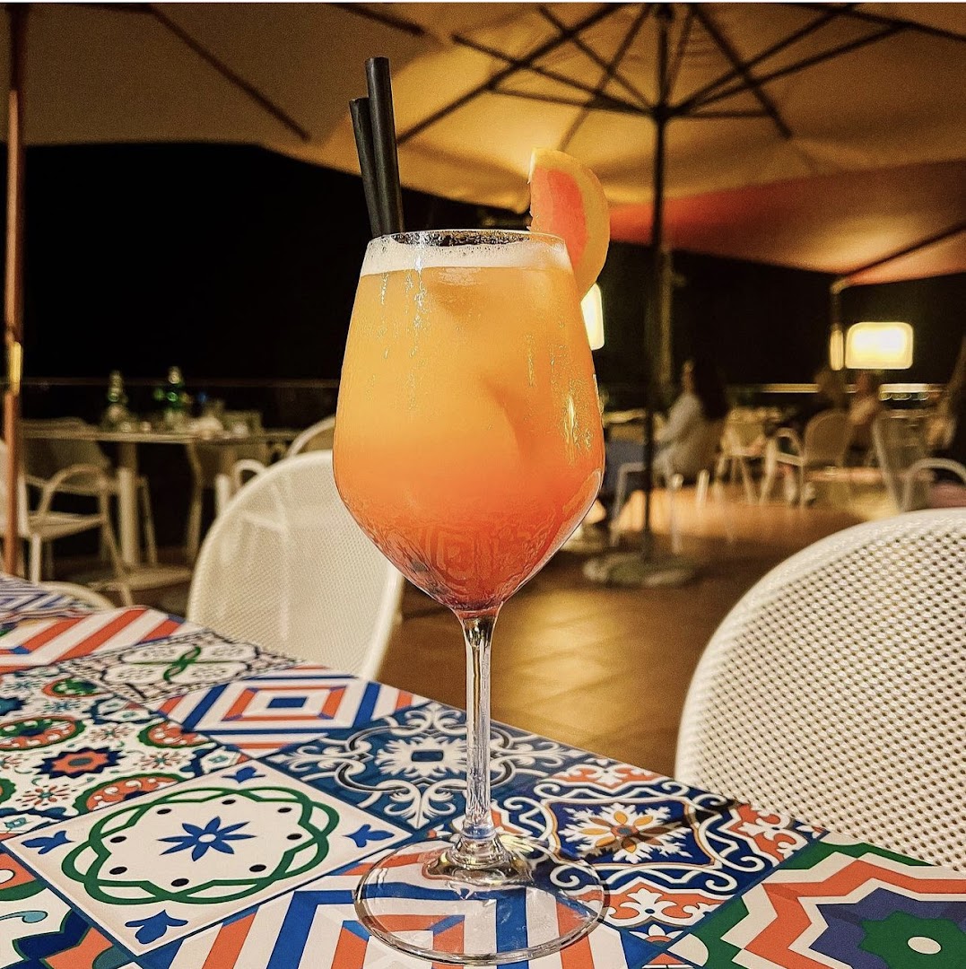 Villaverde Bar & Restaurant