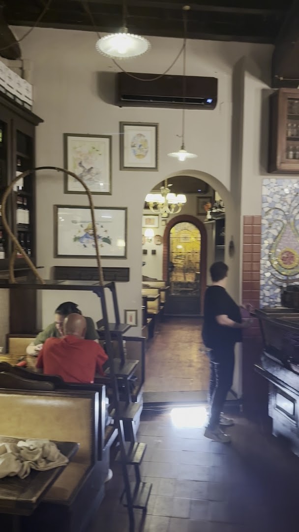 Vinarkia Della Pavona - Vineria | Cocktail Bar | Ristorante