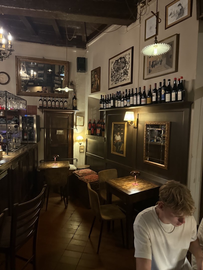 Vinarkia Della Pavona - Vineria | Cocktail Bar | Ristorante