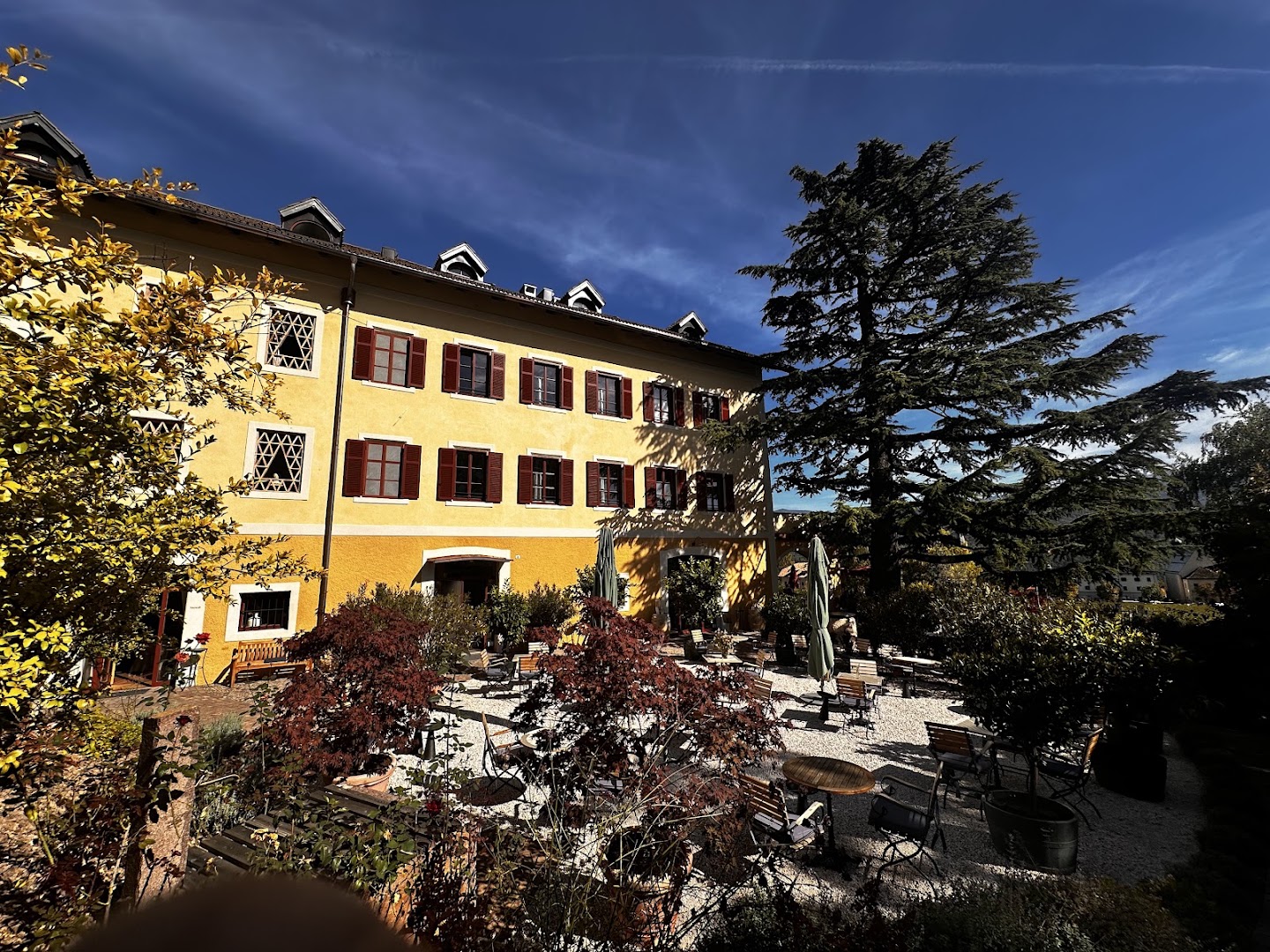 Vineria, Caldaro sulla strada del Vino