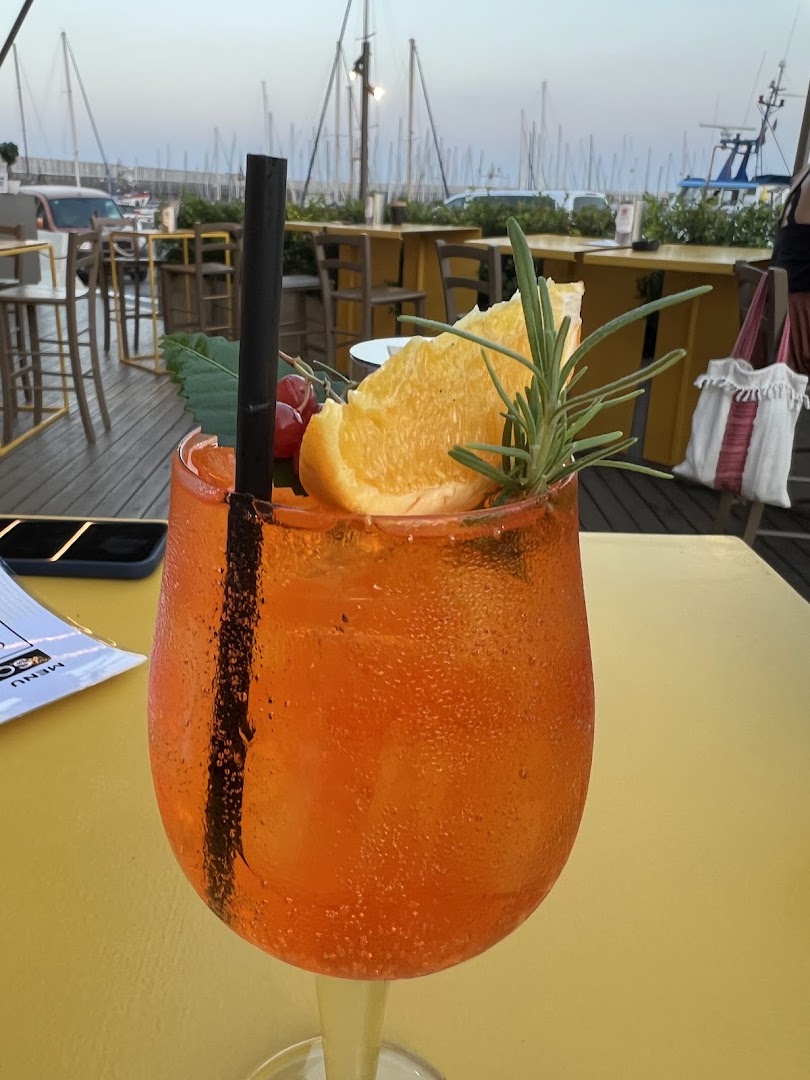 Vinicolo Hub