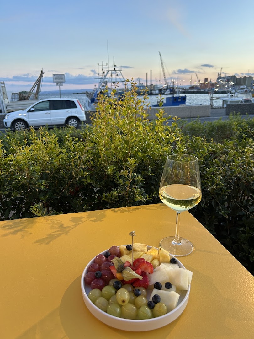 Vinicolo Hub