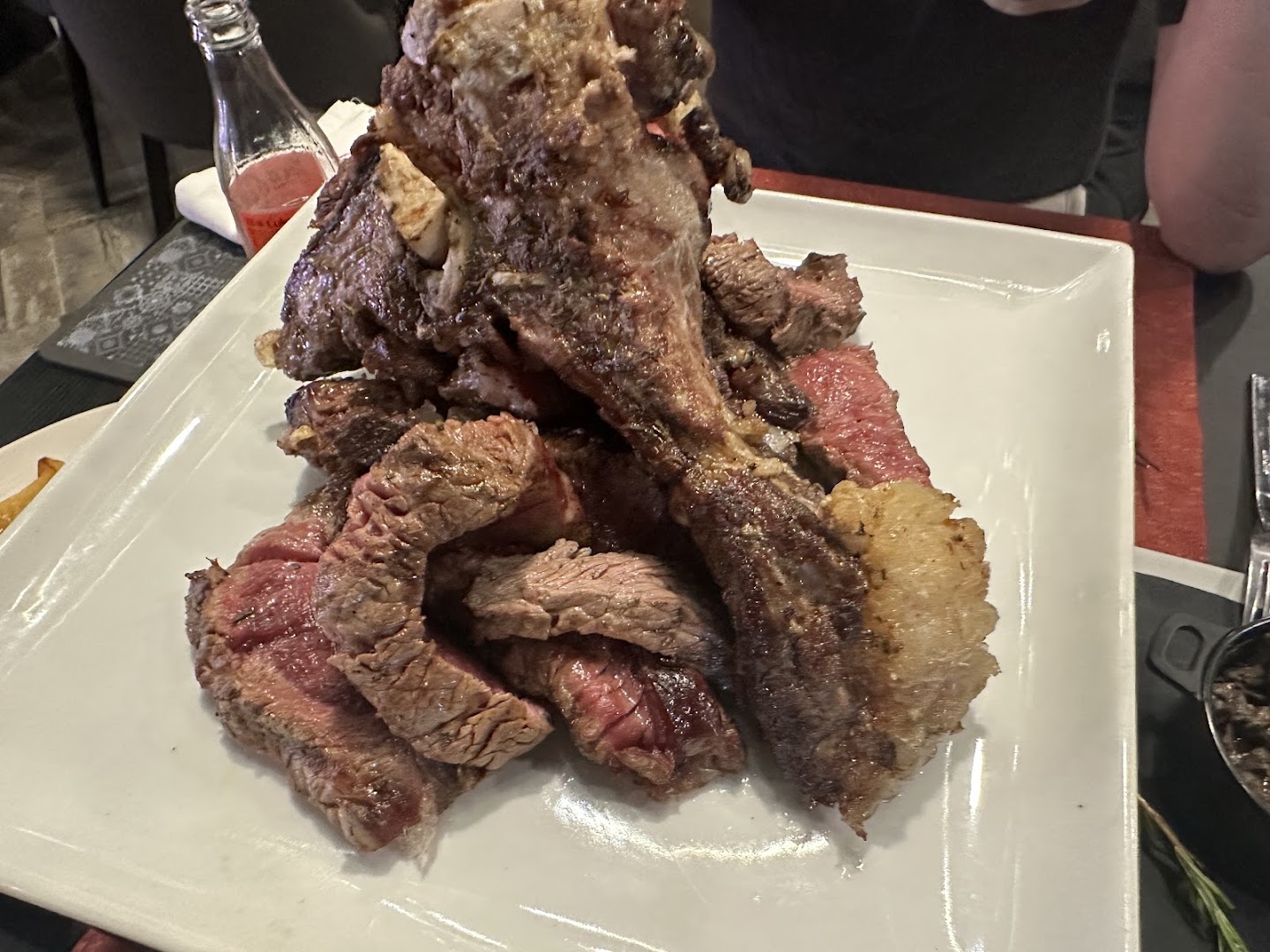 Vino Tinto Ristorante, Pizzeria & Braceria