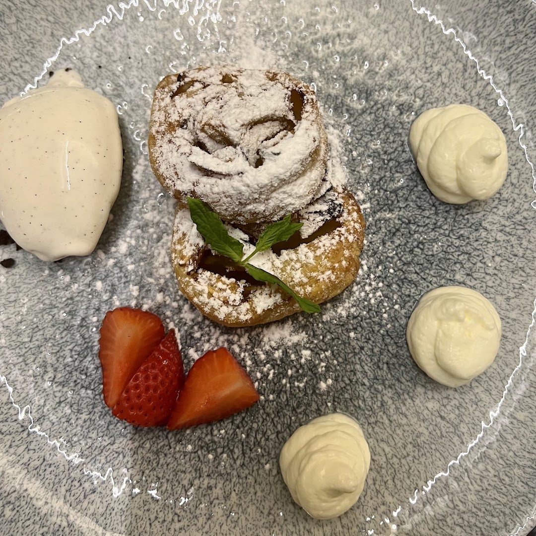 Vinoveritas, Ristorante, Enoteca