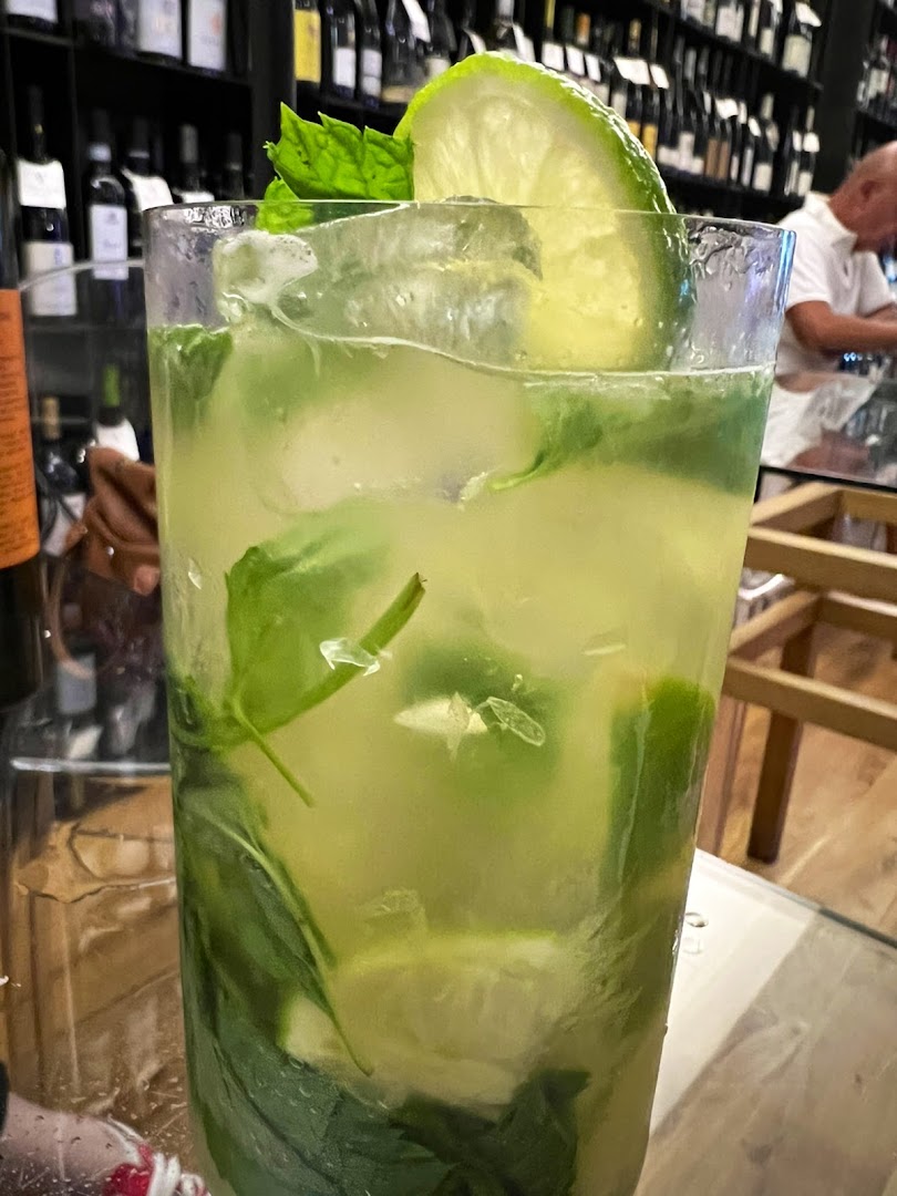 Vinoveritas, Ristorante, Enoteca